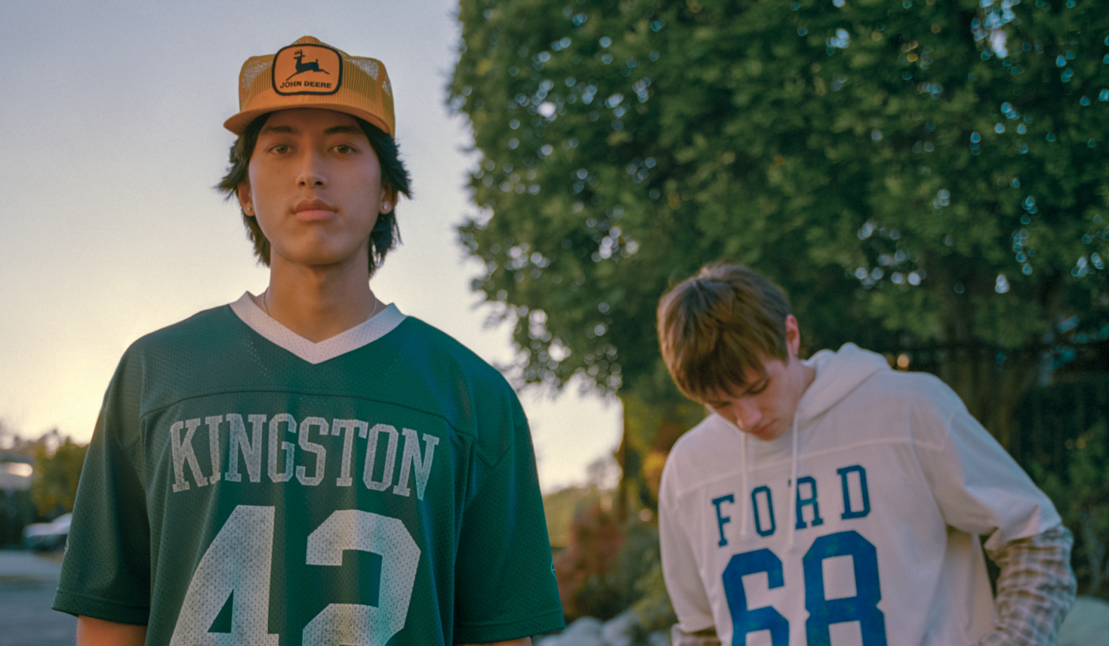 HOLLISTER_2025_SPR2_EDITORIAL_JERSEYS_MENS_D1_GROUP2_FILM_195